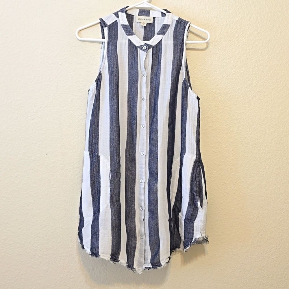 Cloth & Stone Striped Sleeveless Button Down - Size‎ M